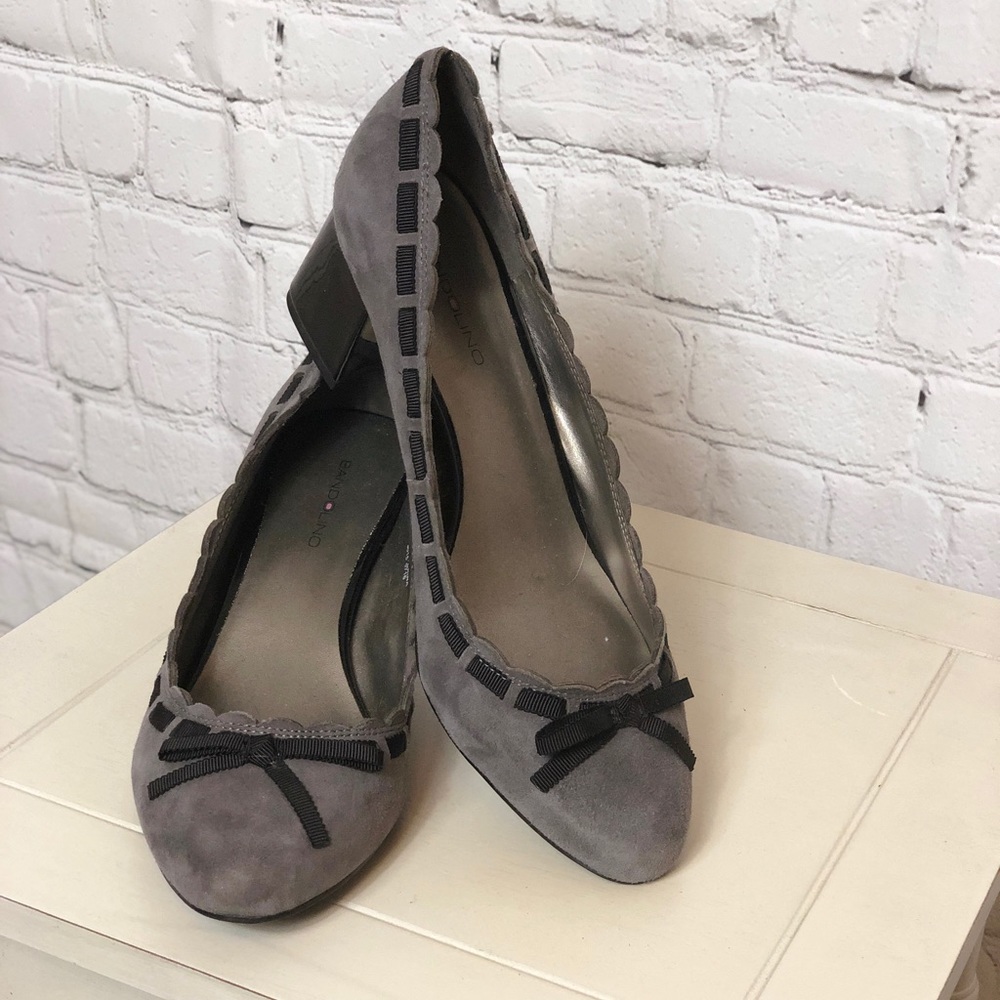 Bandolino Suede Chunky Heel Pump